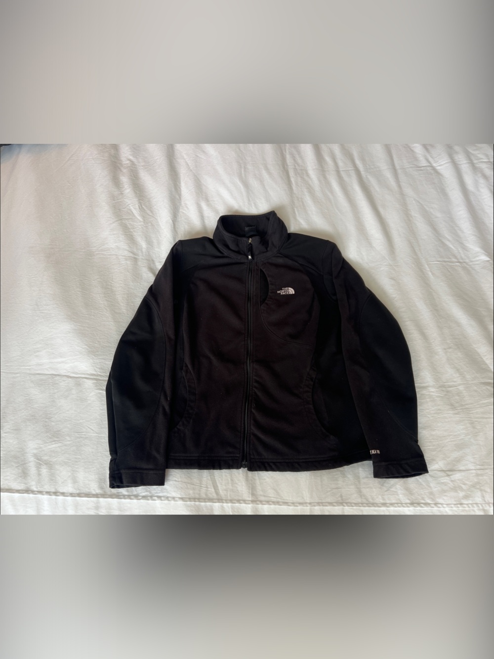 The North Face Wonen’s Black Lightweight Full-Zip Jacket